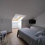 Residencial Platas Πανσιόν 2*