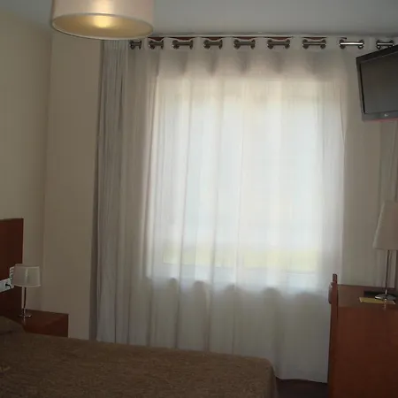 Pensjonat Residencial Platas