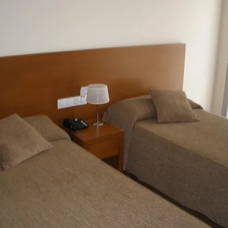 Residencial Platas Affittacamere 2*