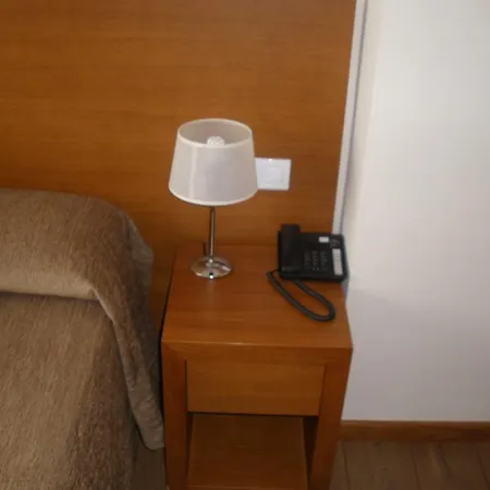 Residencial Platas Affittacamere 2*
